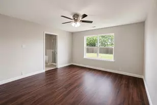 501 Coral Reef Ln, Glenn Heights, TX 75154 - Photo 11