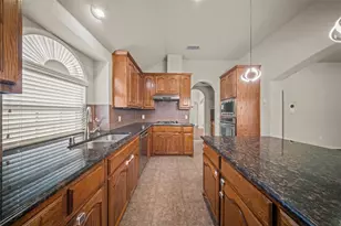4505 Gannet Ln, Garland, TX 75043 - Photo 5