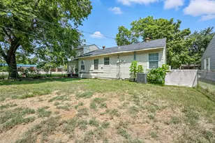 506 E 15th, Bonham, TX 75418 - Photo 29