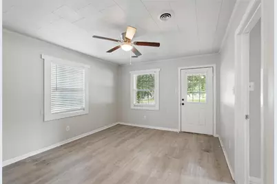 506 E 15th, Bonham, TX 75418 - Photo 5