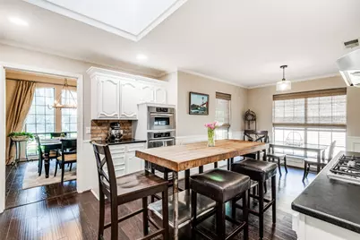 3821 Kelly Boulevard, Carrollton, TX 75007 - Photo 9