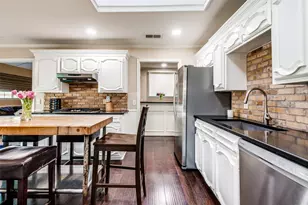 3821 Kelly Blvd, Carrollton, TX 75007 - Photo 7