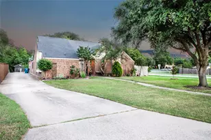 810 Highland Hls Ln, Highland Village, TX 75077 - Photo 1