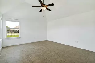 204 Captains Ct, Granbury, TX 76049 - Photo 15
