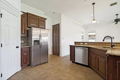204 Captains Court, Granbury, TX 76049 - Photo 9
