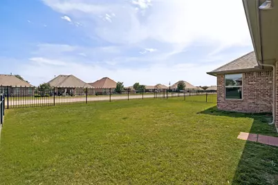 204 Captains Court, Granbury, TX 76049 - Photo 25