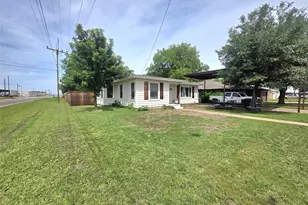 101 Mel St, Winters, TX 79567 - Photo 9
