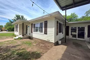 101 Mel St, Winters, TX 79567 - Photo 3
