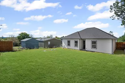 913 Pease River Drive, Granbury, TX 76048 - Photo 39