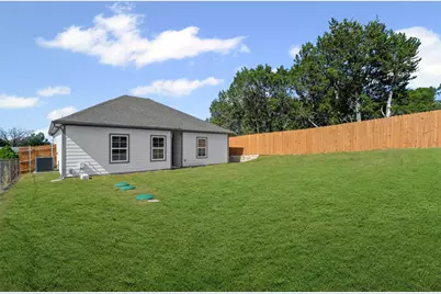 913 Pease River Drive, Granbury, TX 76048 - Photo 37