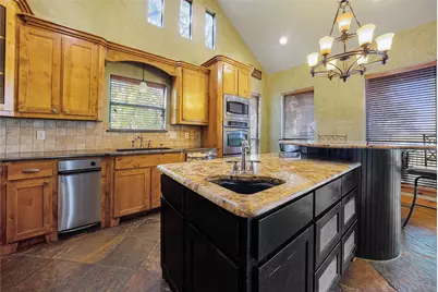 9205 Old Cross Timbers Road, Flower Mound, TX 75022 - Photo 9