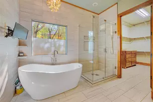 9205 Old Cross Timbers Rd, Flower Mound, TX 75022 - Photo 15