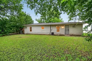 5555 Pinson St, Fort Worth, TX 76119 - Photo 25