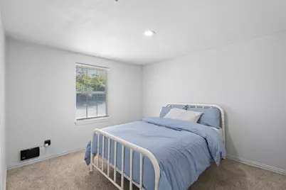215 E 3rd Street, Ferris, TX 75125 - Photo 9
