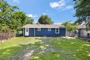 215 E 3rd St, Ferris, TX 75125 - Photo 13