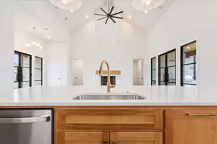 919 Fawn Dr, McGregor, TX 76657 - Photo 11