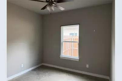 202 E Henderson Street, Itasca, TX 76055 - Photo 7