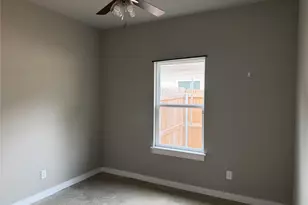 202 E Henderson St, Itasca, TX 76055 - Photo 7