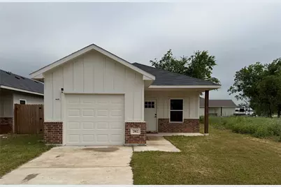 202 E Henderson Street, Itasca, TX 76055 - Photo 1