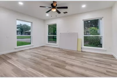 6808 Wofford Avenue, Dallas, TX 75227 - Photo 11