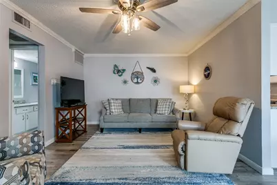 649 Timberline Drive, Hurst, TX 76053 - Photo 5