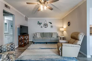 649 Timberline Dr, Hurst, TX 76053 - Photo 5