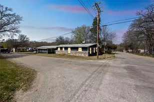 229 Sherman Dr, Pottsboro, TX 75076 - Photo 3