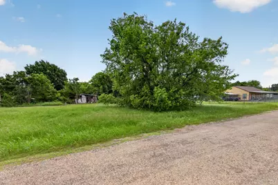 5429 Highview Drive, Granbury, TX 76048 - Photo 3