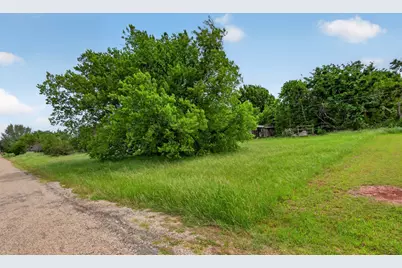 5429 Highview Drive, Granbury, TX 76048 - Photo 3