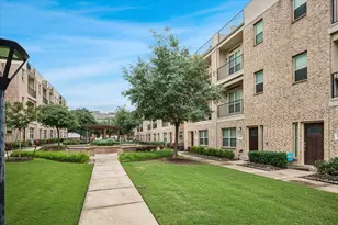 1316 Palm Canyon Dr, Dallas, TX 75204 - Photo 1