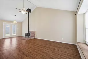 4118 Green Acres Cir, Arlington, TX 76017 - Photo 9