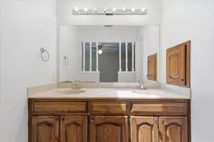 4118 Green Acres Cir, Arlington, TX 76017 - Photo 13