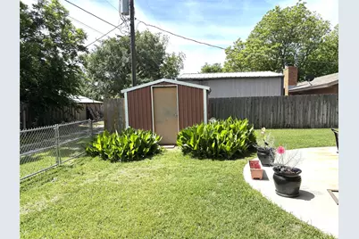 1207 Friona Street, Bowie, TX 76230 - Photo 7