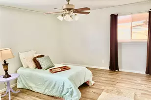 204 Hillcrest St, Sanger, TX 76266 - Photo 7