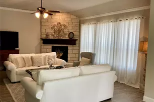 1034 Mickelson Dr, Granbury, TX 76048 - Photo 5