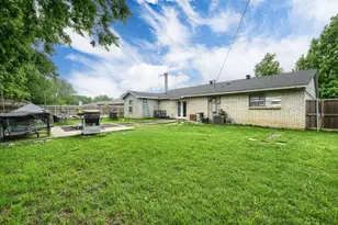 507 S Walnut Creek Dr, Mansfield, TX 76063 - Photo 11