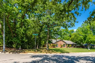 101 Hollyhill Ln, Denton, TX 76205 - Photo 33