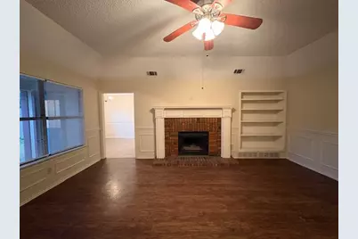 5703 Sterling Green Trail, Arlington, TX 76017 - Photo 7