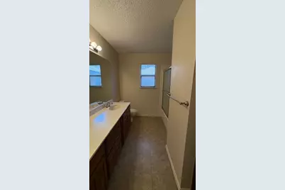 5703 Sterling Green Trail, Arlington, TX 76017 - Photo 13