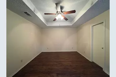 5703 Sterling Green Trail, Arlington, TX 76017 - Photo 11