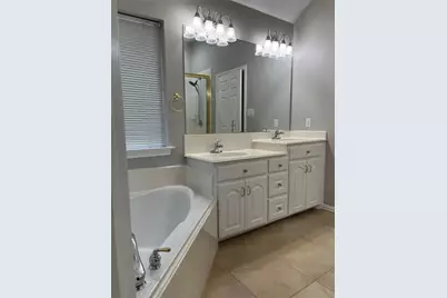 2305 Hickory Leaf Lane, Flower Mound, TX 75022 - Photo 7