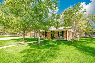 4100 Holly Ln, Flower Mound, TX 75022 - Photo 5