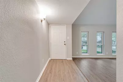 2122 Foxcroft Lane, Arlington, TX 76014 - Photo 3