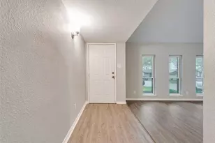 2122 Foxcroft Ln, Arlington, TX 76014 - Photo 3
