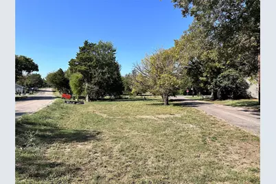 935 E Cooper Street, Van Alstyne, TX 75495 - Photo 3