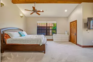 624 Williamsburg Ct, Granbury, TX 76048 - Photo 17