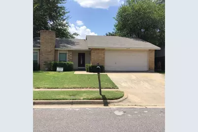 2622 Meadowview Drive, Arlington, TX 76016 - Photo 1
