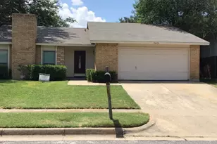 2622 Meadowview Dr, Arlington, TX 76016 - Photo 1
