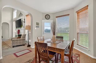 17 Tallwood Ln, Edgecliff Village, TX 76134 - Photo 9