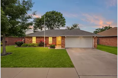 1013 Park Place Boulevard, Midlothian, TX 76065 - Photo 1